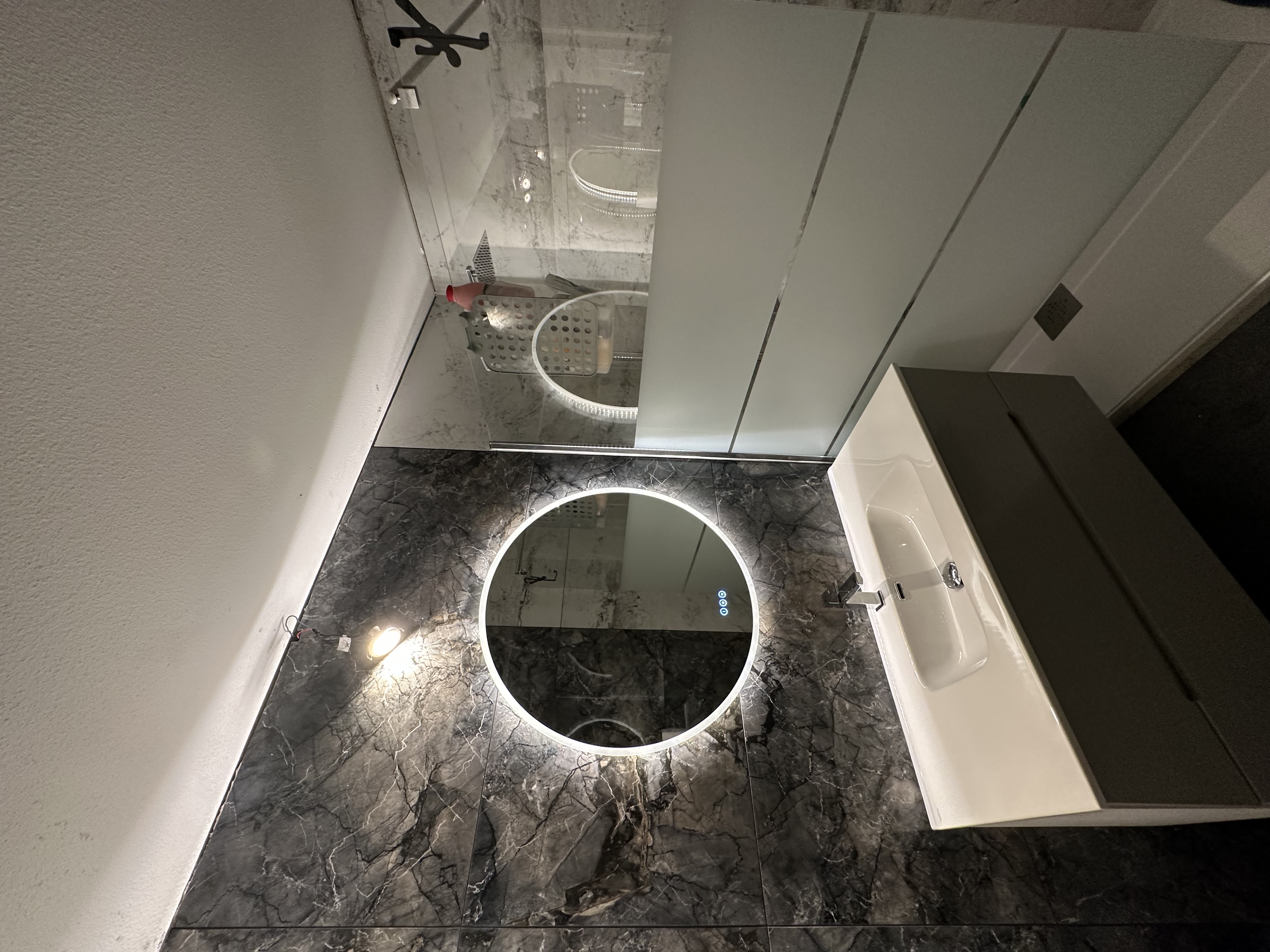 Salle de bain rénovée par Water Plomberie